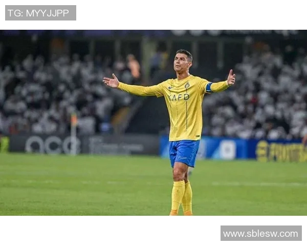 上海C罗足球比赛盛况回顾球迷热情高涨激情四溢的精彩瞬间