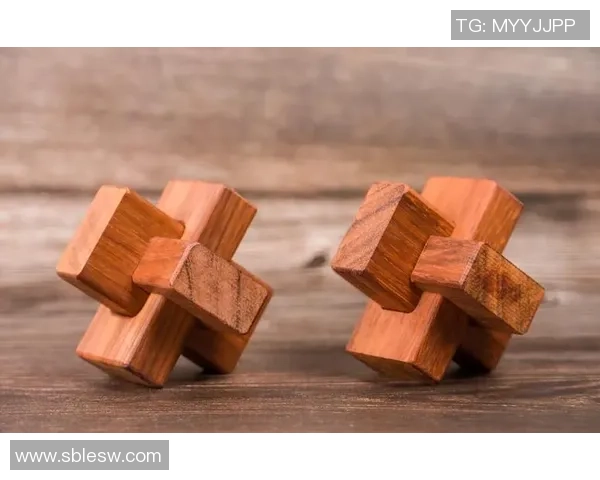 探索足球孔明锁的奥秘与技巧提升你的足球智力与战术思维